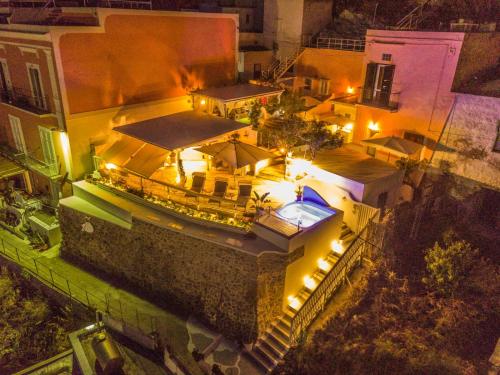 b&b da Laura — 4-Star Luxury Hotel in Ponza, Italy
