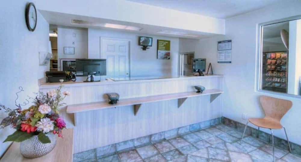 Motel 9 Las Cruces - photo 2