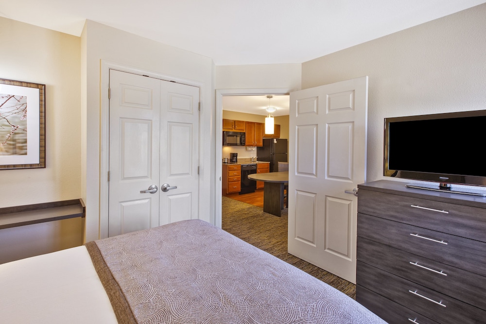 Candlewood Suites Indianapolis Airport by IHG - photo 14