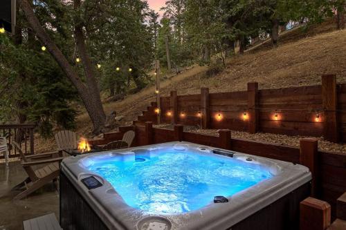 White PInes Lodge — 4-Star Luxury Hotel in Big Bear Lake, United States