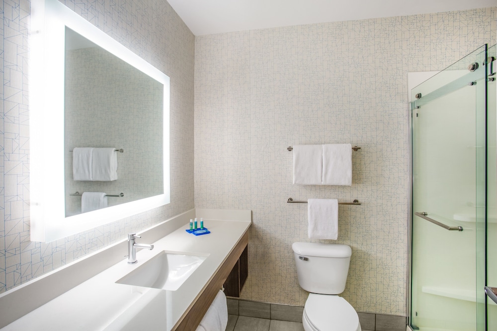 Holiday Inn Express & Suites Cedar City by IHG - photo 27