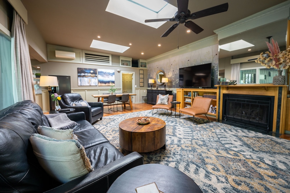Highland Haven Creekside Inn - photo 37
