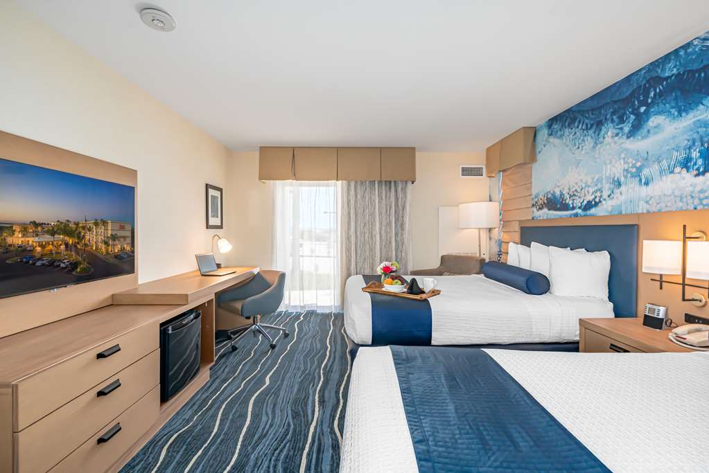 Best Western Plus Marina Gateway Hotel - photo 12