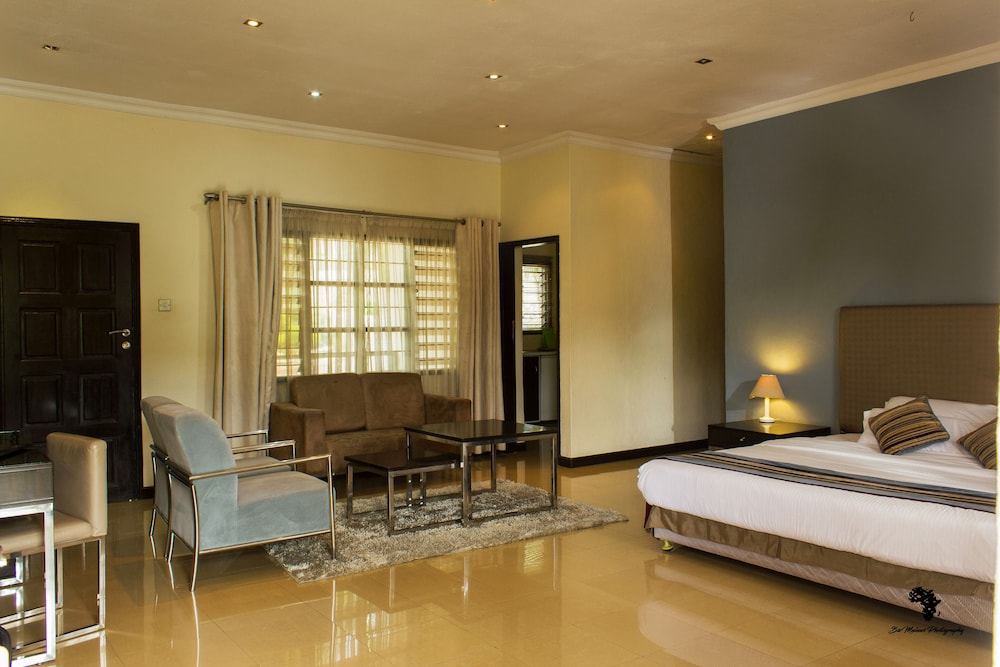 Cedar Place Luxury Hotel — Blantyre — photo 3