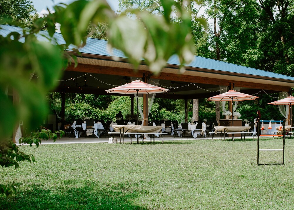 Bicentennial Inn - photo 26