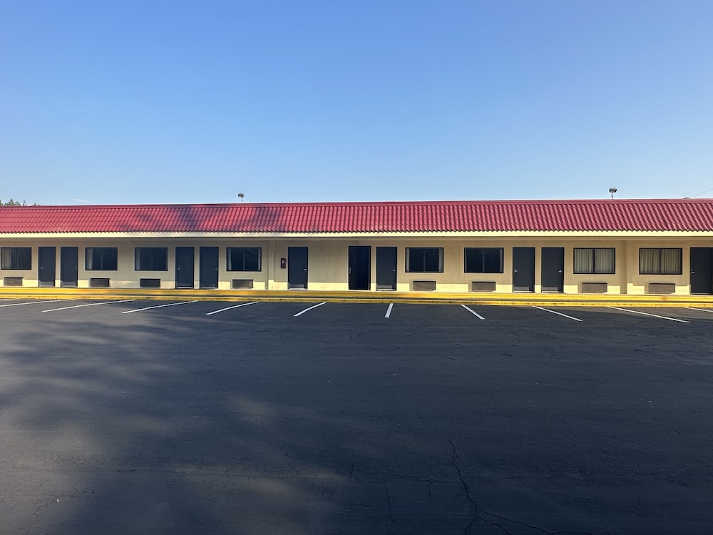 Timberland Inn & Suites - photo 112
