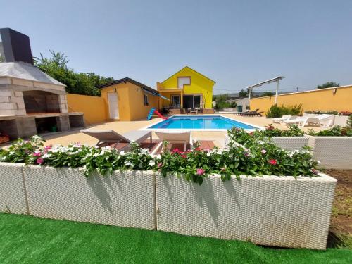 Holiday Home Revita Cocktail — 4-Star Luxury Hotel in Mostar, Bosnia and Herzegovina