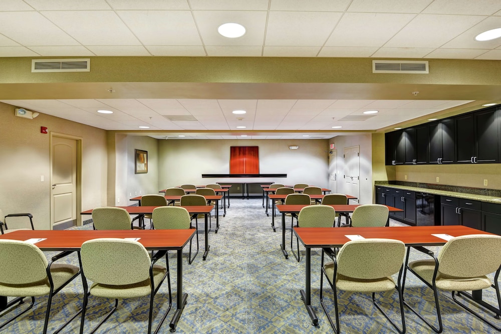 Hampton Inn Sayre - photo 31