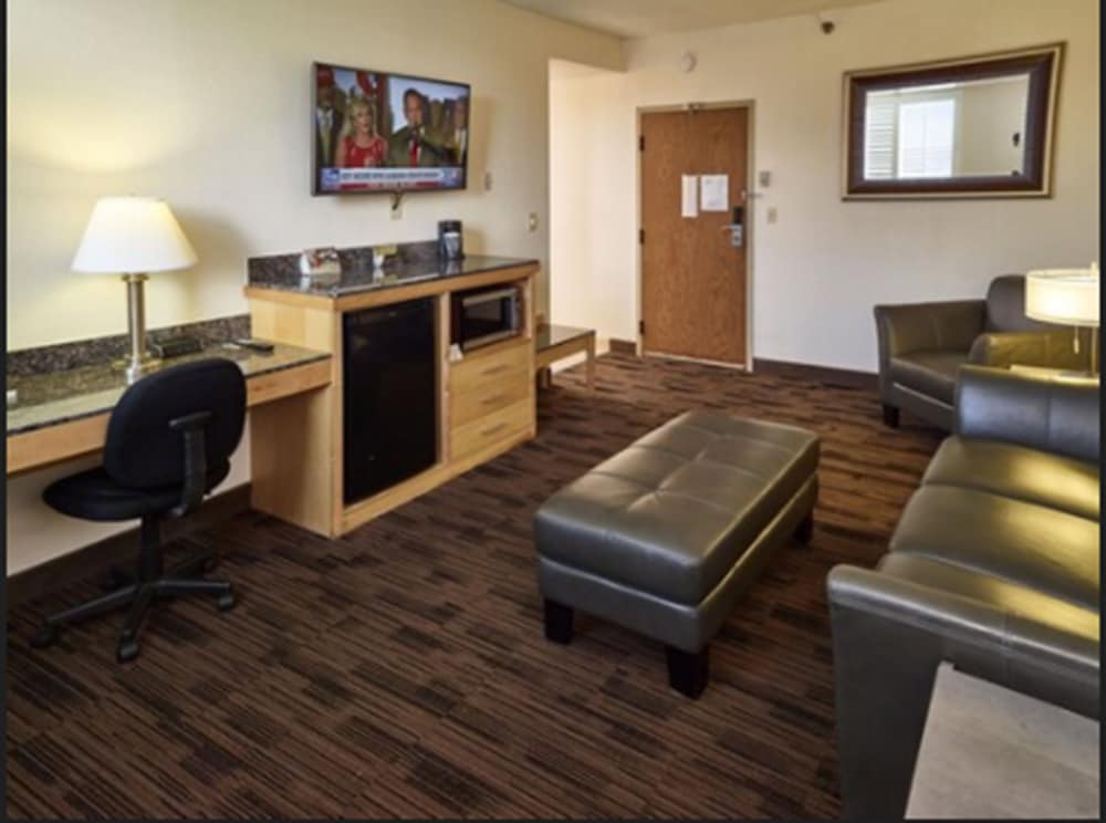 Livinn Hotel St. Paul I 94 East 3M Area - photo 22