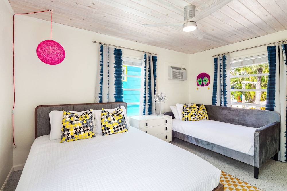 Sunset Inn & Cottages - photo 6