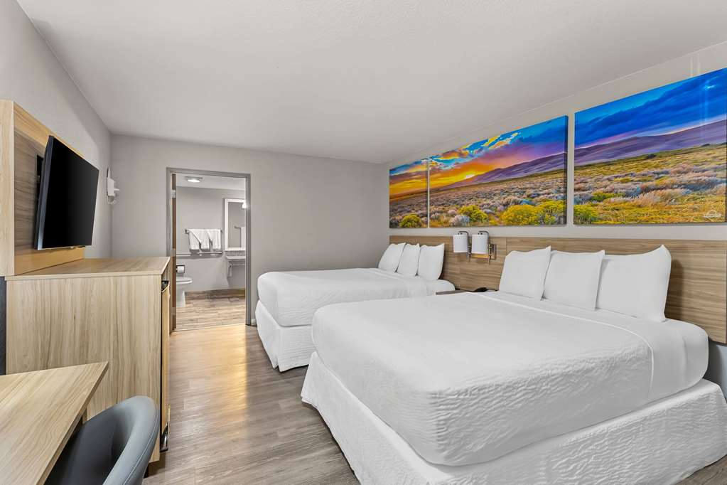 Days Inn by Wyndham Buckeye - photo 25