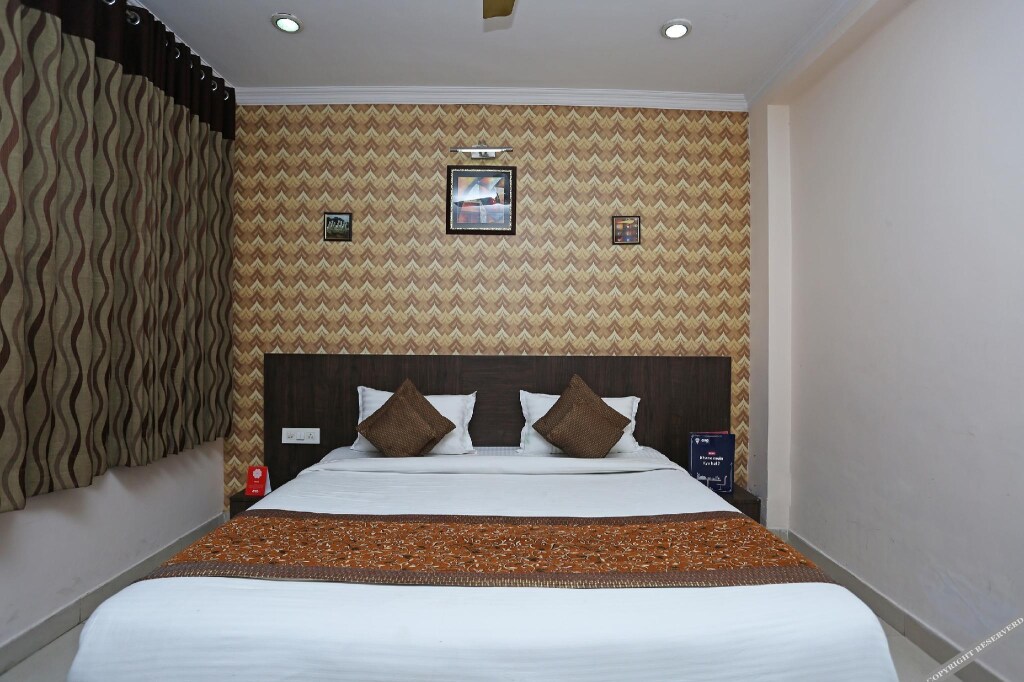 OYO 4471 Hotel Rajmahal — Bareilly — photo 2