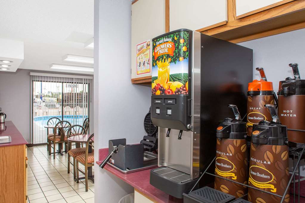 Super 8 by Wyndham Springdale AR - photo 16