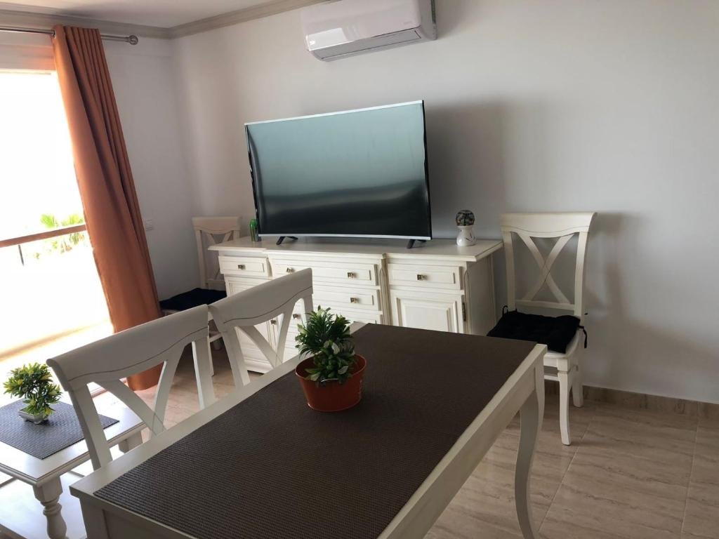 Apartamento 4 2 Edificio Eden Roc I — 4-Star Luxury Hotel in Marbella, Spain