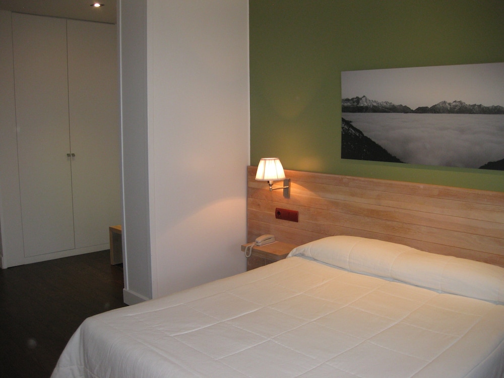 Hotel Valdecoro — Potes — photo 5
