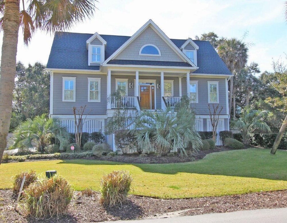 3008 Hartnett Boulevard — 4-Star Luxury Hotel in Isle Of Palms, United States