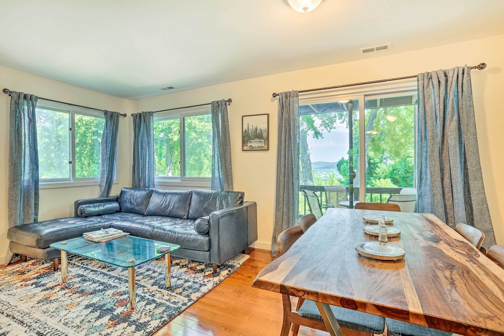 Sun Lit Vernon Condo Less Than 2 Mi to Ski Resort - photo 5