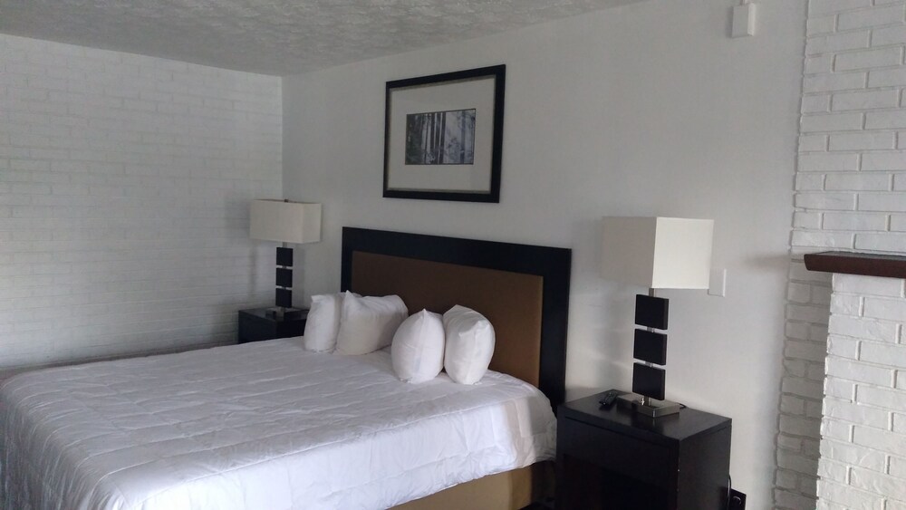 Americas Best Value Inn St. Albans South Charleston - photo 13