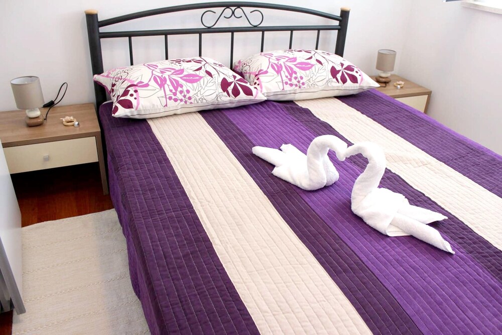 Spacious Villa with Private Pool in Dubrovnik