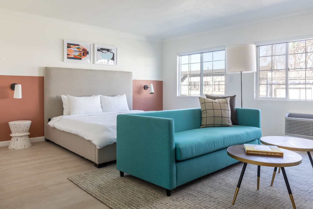 Signature Inn Oakland - photo 46