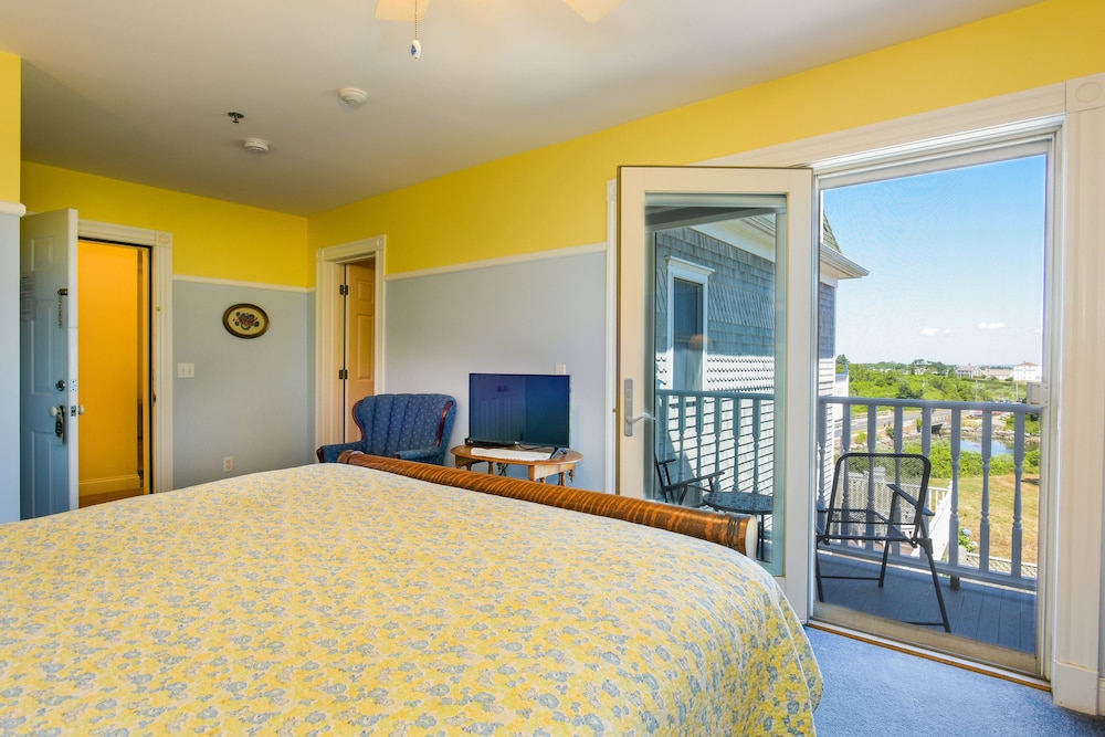 Payne's Harbor View Inn - photo 36
