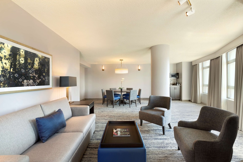 Embassy Suites by Hilton Atlanta at Centennial Olympic Park - photo 23