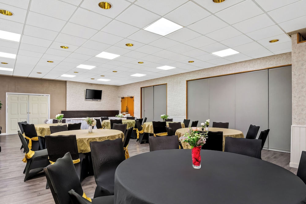 Comfort Inn & Suites Prince George Fort Lee - photo 43