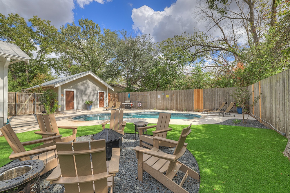 Heart of Fredericksburg With Pool Hot tub&grill - photo 21