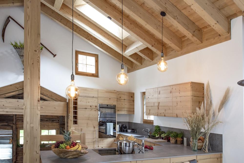Chalet Eggen — 4-Star Luxury Hotel in Zermatt, Switzerland