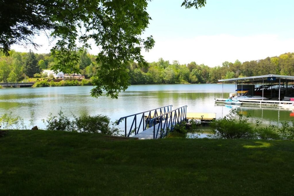 Boundary Waters Resort & Marina - photo 16