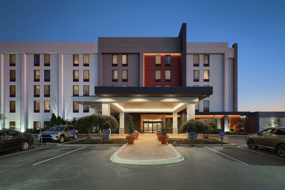 Hampton Inn Louisville Northeast - photo 44
