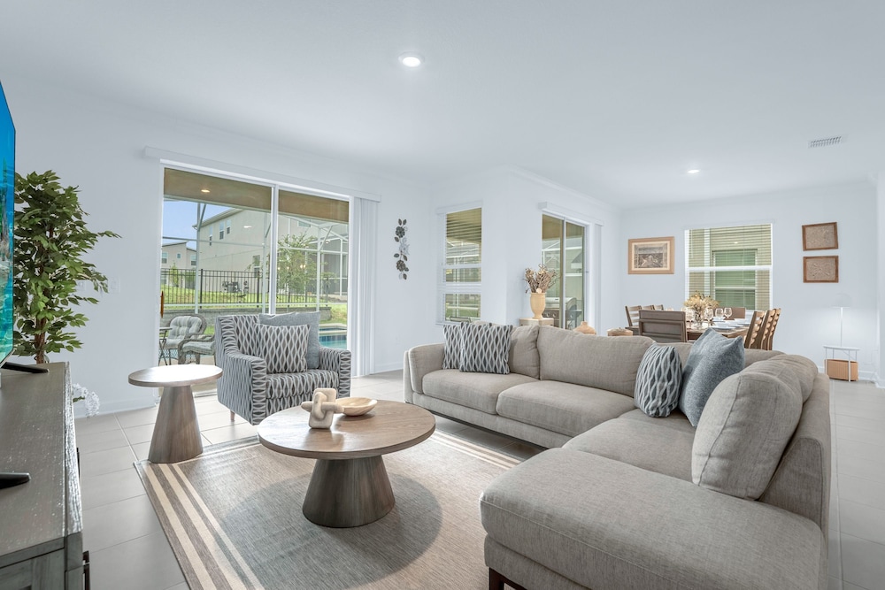 Upstay NEW Build at Championsgate With Pool Spa - featured photo