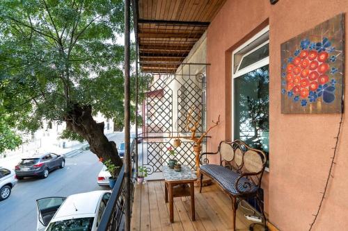 3BR Triplex w Terraces Heart of Tbilisi By Wehost