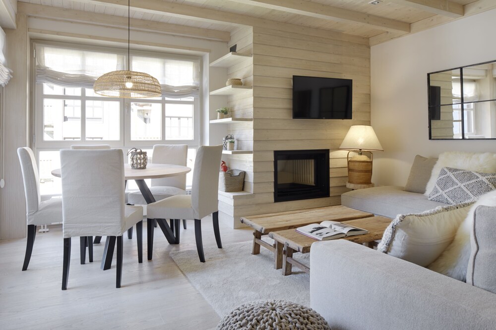 Val de Ruda Luxe 51 by FeelFree Rentals — 4-Star Luxury Hotel in Vielha, Spain