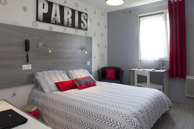 Hôtel Mac Bed in Poitiers, France