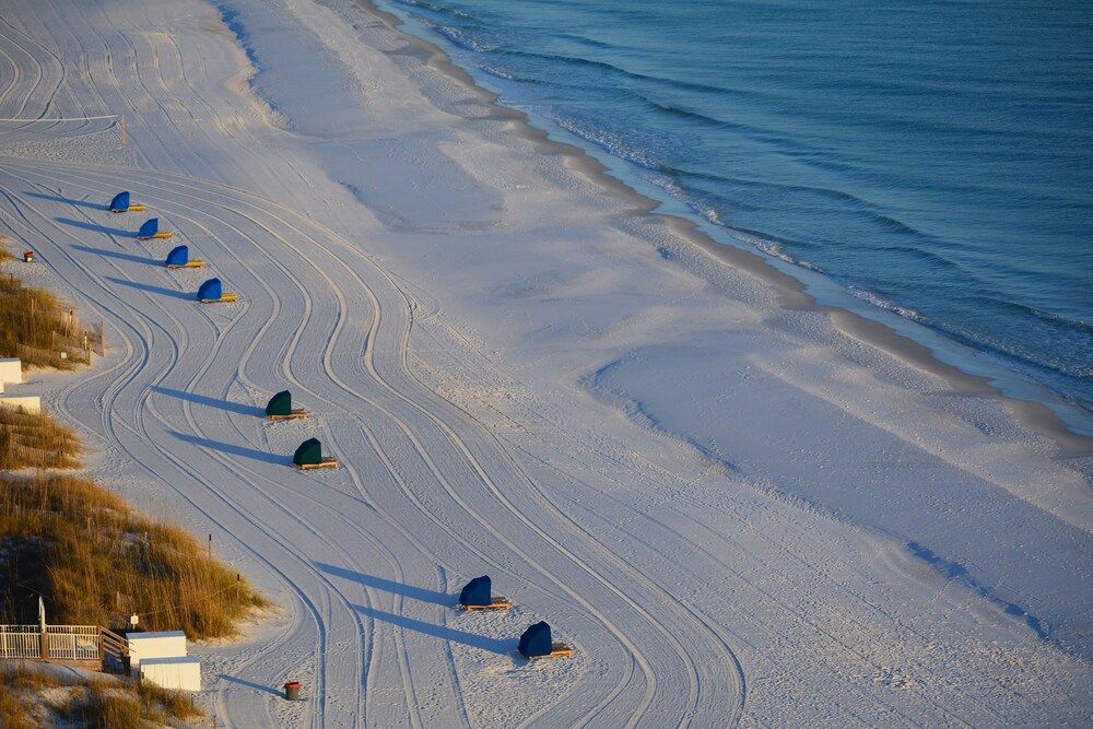 Pelican Beach Resort & Conference Center - photo 68