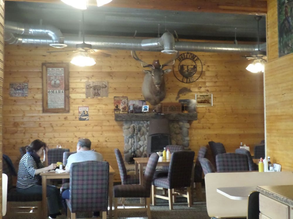 Hatch Station Motel and Restaurant - photo 21