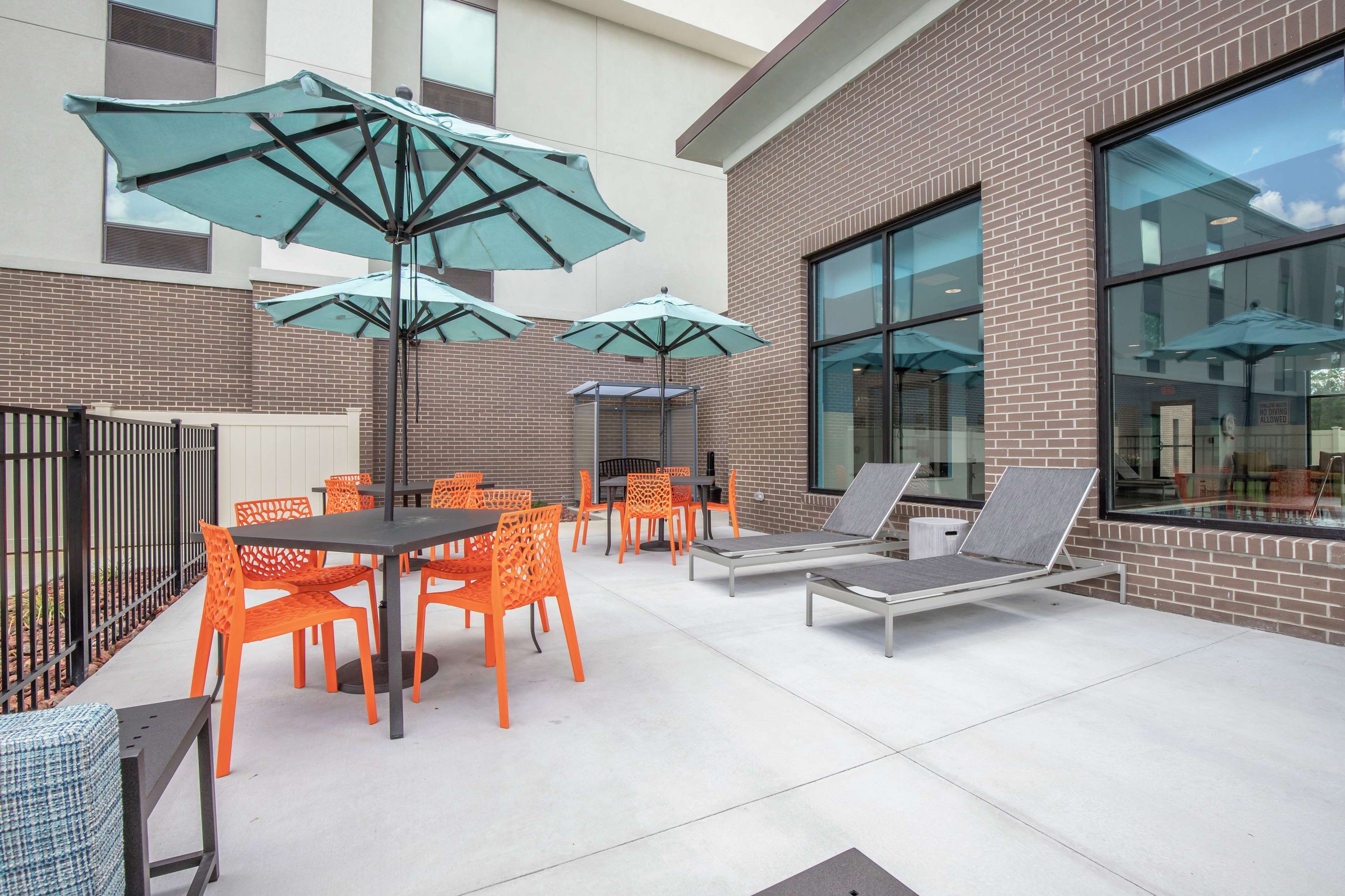 Hampton Inn Camden - photo 2