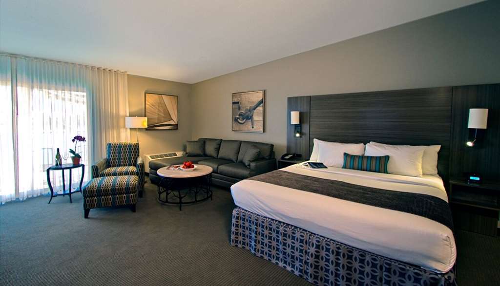 Executive Inn & Suites Embarcadero Cove - photo 14