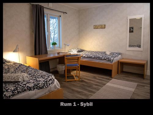 Pensionat Fawlty Towers — hotel in Aneby