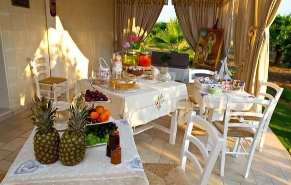 B&B Giardino Isabella — 4-Star Luxury Hotel in Palagiano, Italy