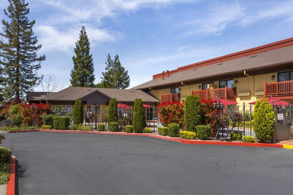 Best Western Plus Placerville Inn - photo 14