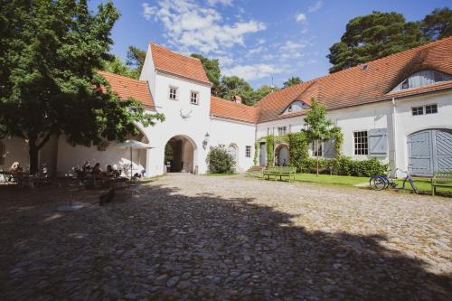Ferienwohnung Jagdschloss Grunewald — 4-Star Luxury Hotel in Berlin, Germany