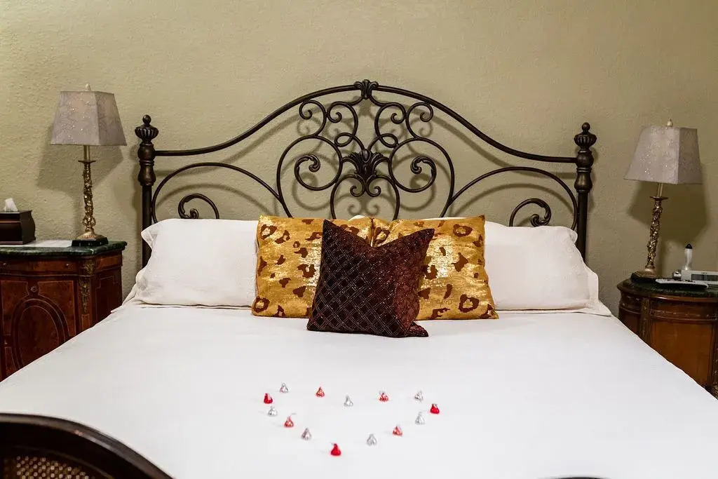 Courthouse Suites - photo 17