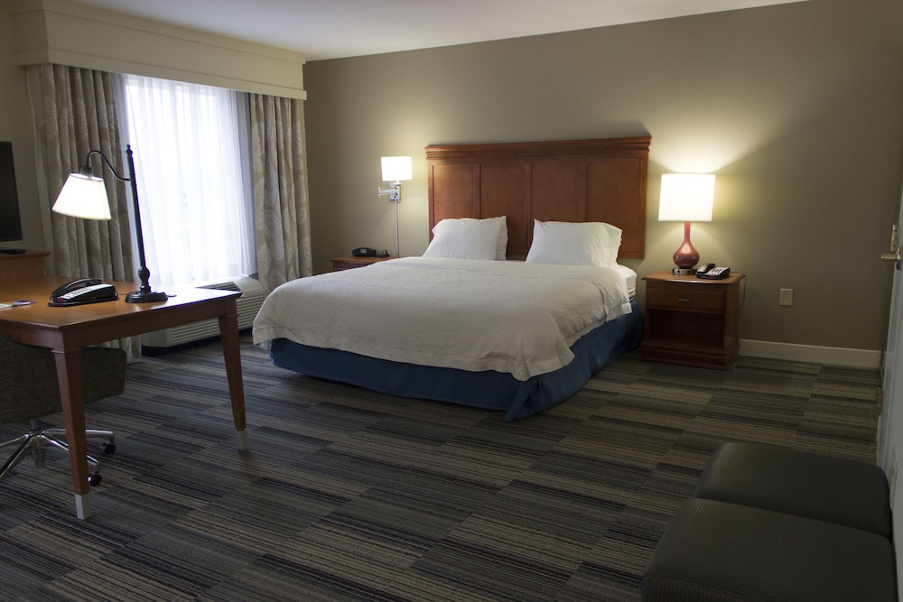 Hampton Inn & Suites Davenport - photo 6
