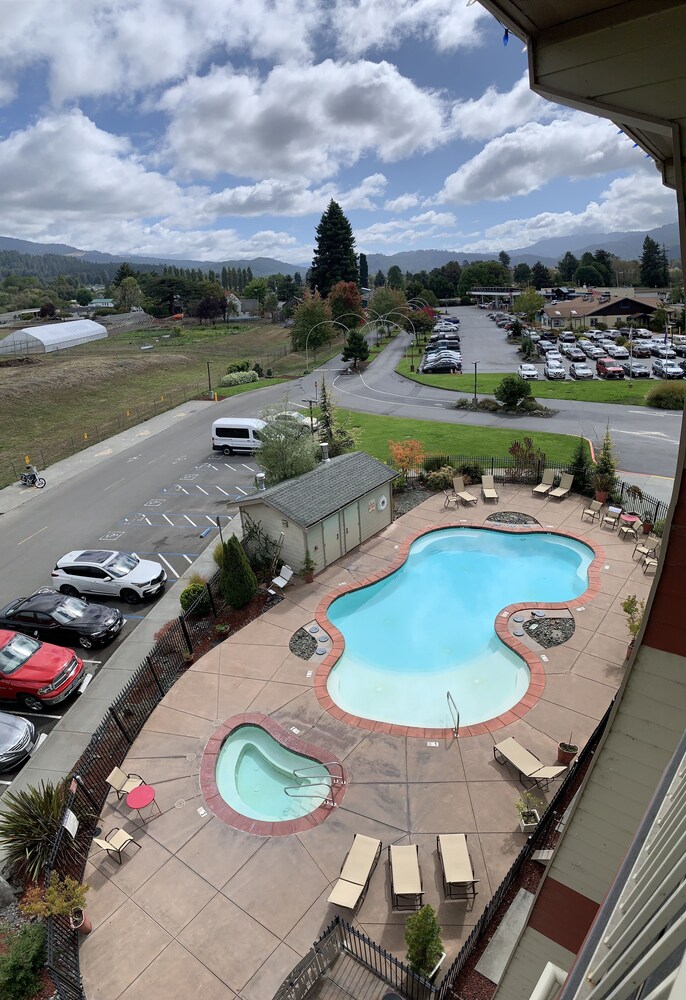 Blue Lake Casino & Hotel - photo 24