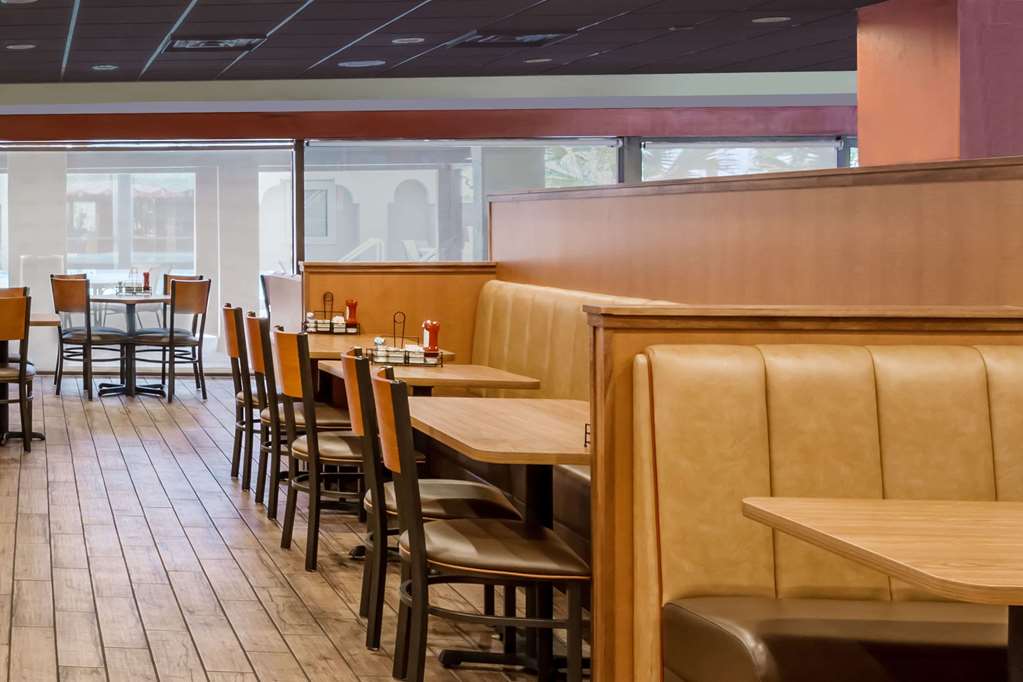 Days Inn by Wyndham St Augustine Historic Downtown - photo 5