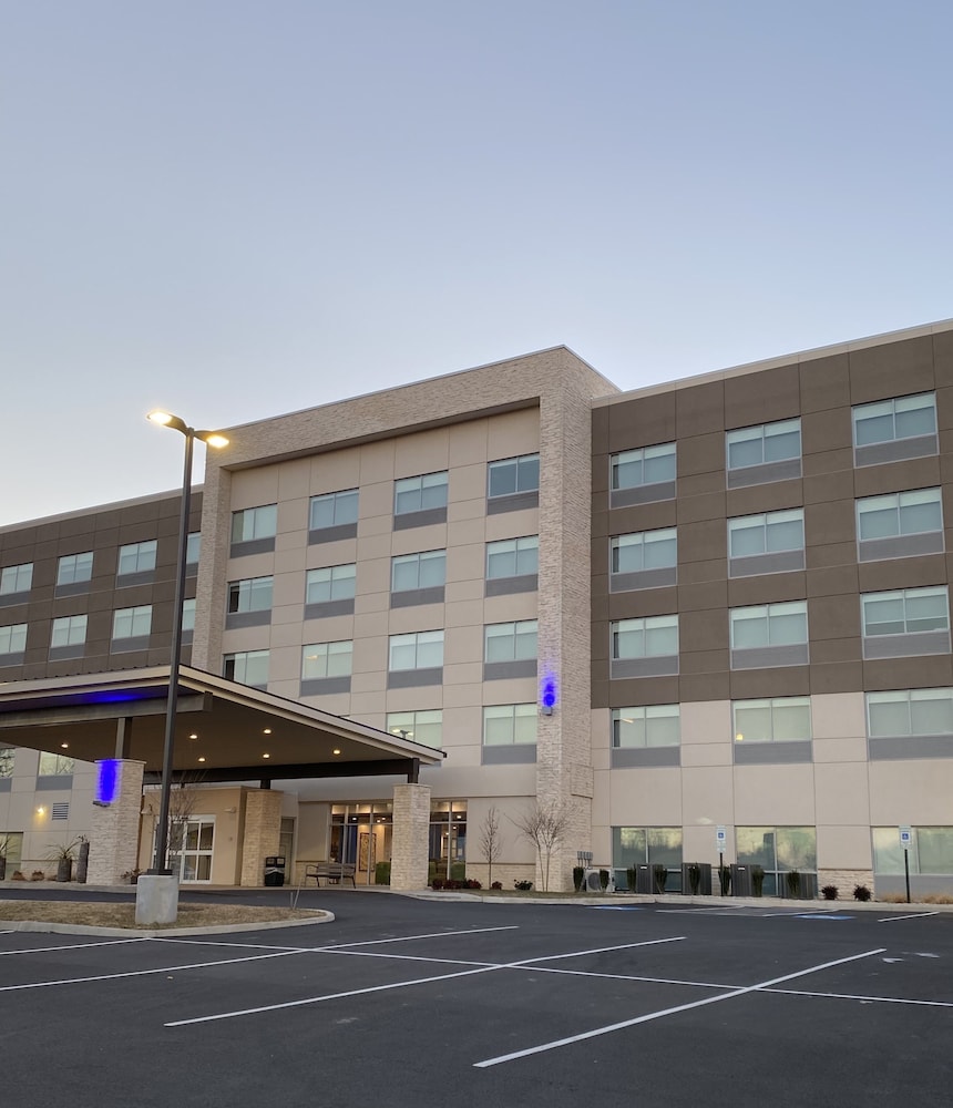 Holiday Inn Express & Suites Staunton by IHG - photo 29