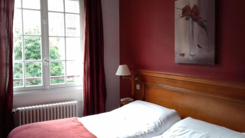 Logis Hôtel les Airelles — Neufchatel-En-Bray — photo 5
