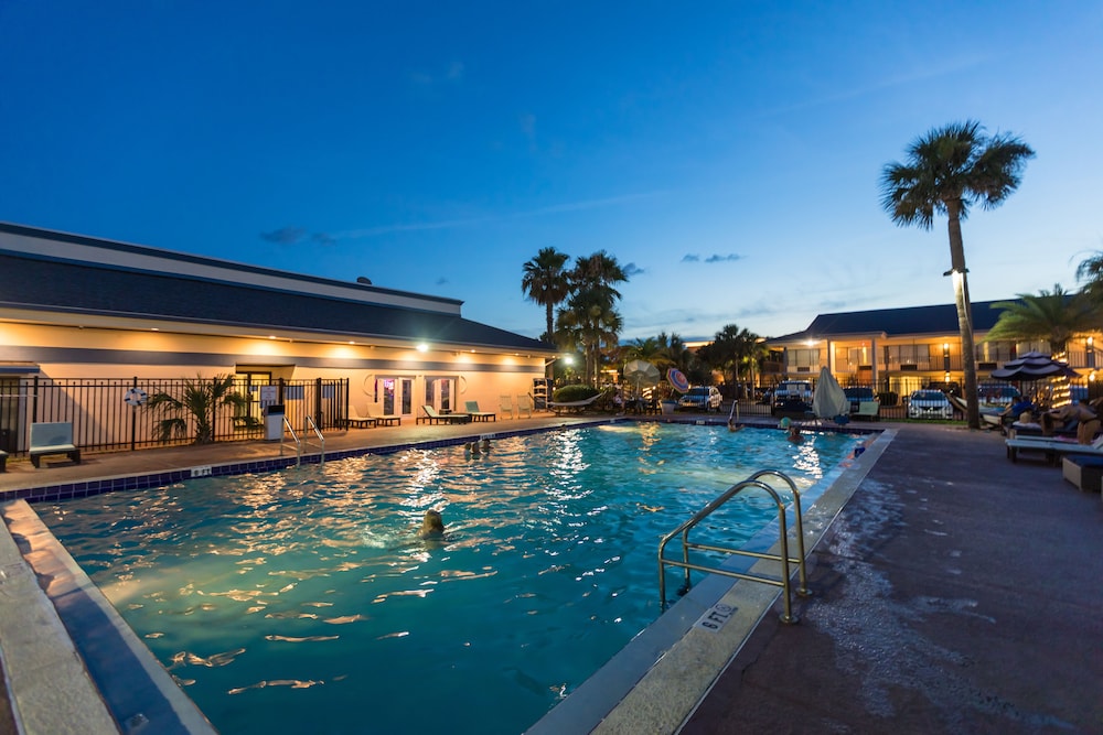 Ocean Coast Hotel At The Beach - photo 35
